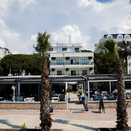 Okej Hotel Golem  Exterior photo